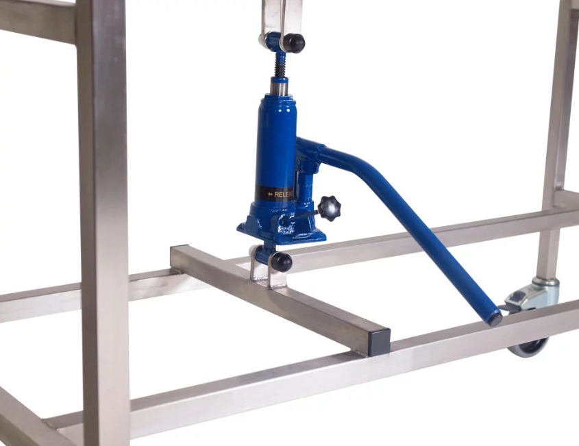 Стол для бальзамирования Embalming Table Adjustable Ram, производитель Dodge, оборудование для бальзамирования и посмертного ухода за телом от компании TanatoService