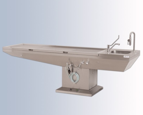 Стол для аутопсии и бальзамирования Elevating autopsy table, производитель Hygeco, оборудование для бальзамирования и посмертного ухода за телом от компании TanatoService